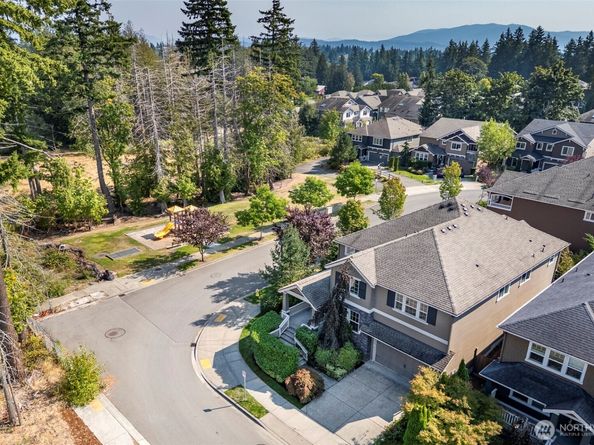 21599 SE 2nd Street, Sammamish WA 98074