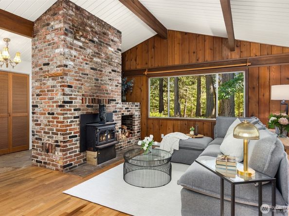 5836 Battle Point Drive NE, Bainbridge Island WA 98110