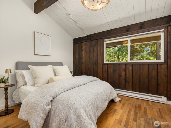 5836 Battle Point Drive NE, Bainbridge Island WA 98110