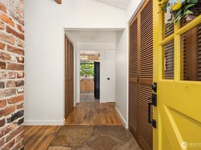 5836 Battle Point Drive NE, Bainbridge Island WA 98110