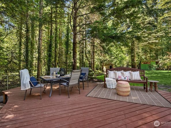 5836 Battle Point Drive NE, Bainbridge Island WA 98110