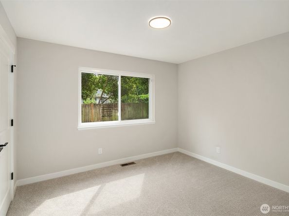 10807 NE 143rd Street, Kirkland WA 98034