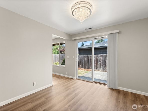 604 N 201st Street, Shoreline WA 98133