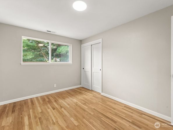 604 N 201st Street, Shoreline WA 98133