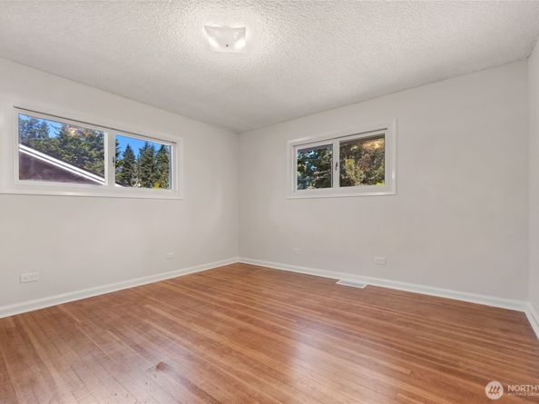 5316 East Drive, Everett WA 98203