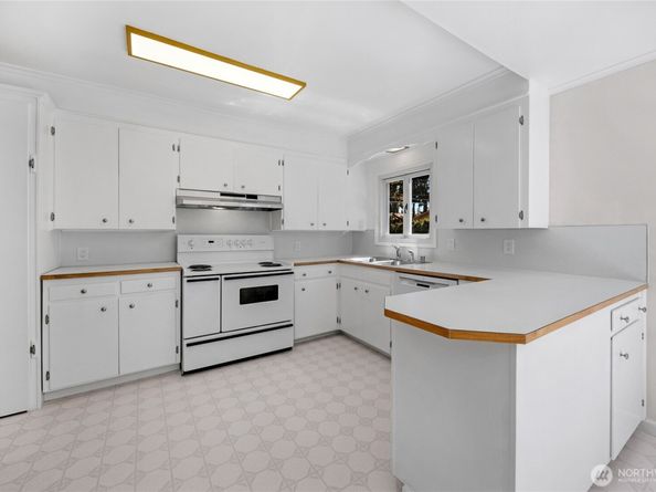 5316 East Drive, Everett WA 98203