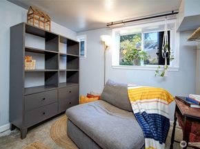 13027 40th Avenue S, Tukwila WA 98168