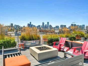 530 Broadway E