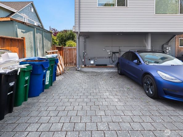 6400 28th Avenue NW, Seattle WA 98107