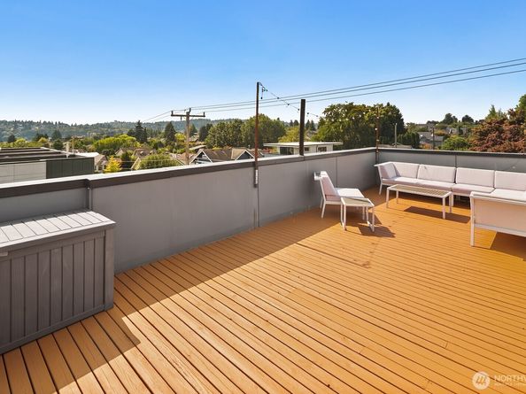 6400 28th Avenue NW, Seattle WA 98107