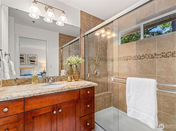 16225 Northup Way A202, Bellevue WA 98008