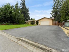 14411 158th Place SE, Renton WA 98059