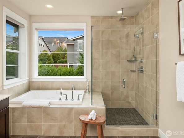 17449 NE 122nd Street, Redmond WA 98052