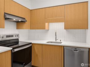2201 3rd Avenue 801, Seattle WA 98121
