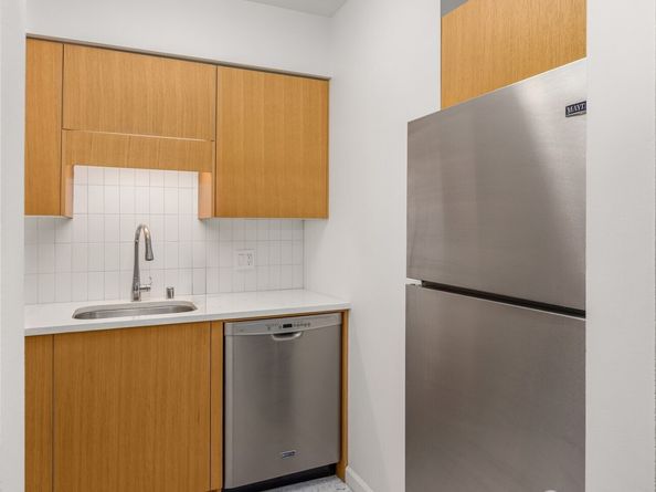 2201 3rd Avenue 801, Seattle WA 98121