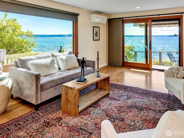 7163 A Beach Drive SW, Seattle WA 98136