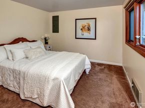 7163 A Beach Drive SW, Seattle WA 98136