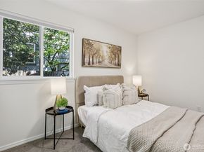 9215 30th Ave SW, Seattle WA 98126