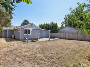 9215 30th Ave SW, Seattle WA 98126