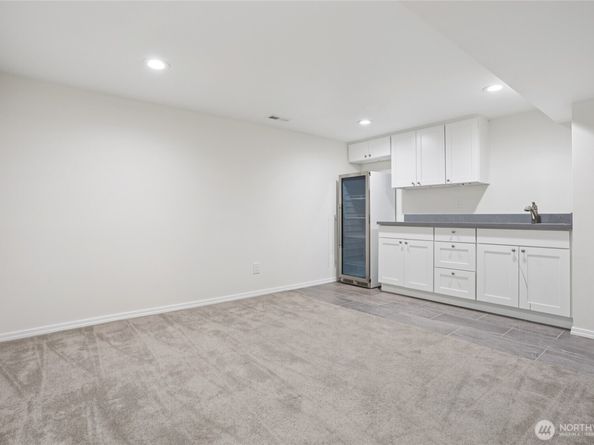 9215 30th Ave SW, Seattle WA 98126