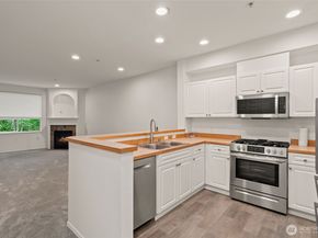 12530 Admiralty Way D102, Everett WA 98204