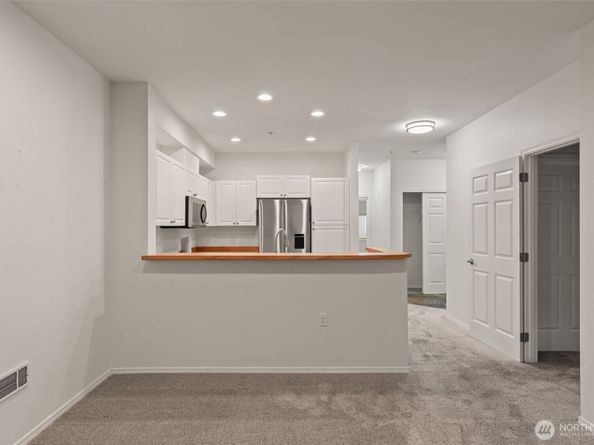 12530 Admiralty Way D102, Everett WA 98204