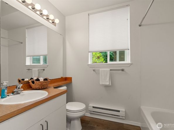 12530 Admiralty Way D102, Everett WA 98204