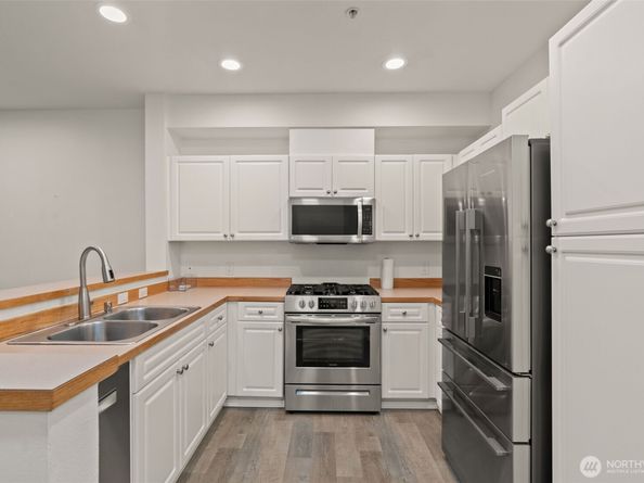 12530 Admiralty Way D102, Everett WA 98204