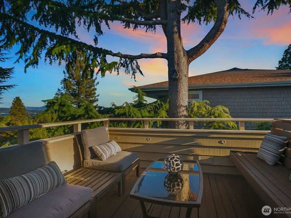 6845 52nd Avenue NE, Seattle WA 98115