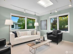 6845 52nd Avenue NE, Seattle WA 98115