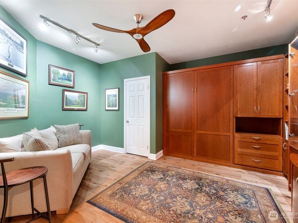 526 1st Avenue S 511, Seattle WA 98104