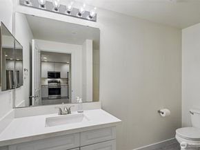 4343 Roosevelt Way NE 508, Seattle WA 98105
