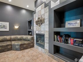 4343 Roosevelt Way NE 508, Seattle WA 98105
