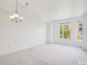 4343 Roosevelt Way NE 508, Seattle WA 98105