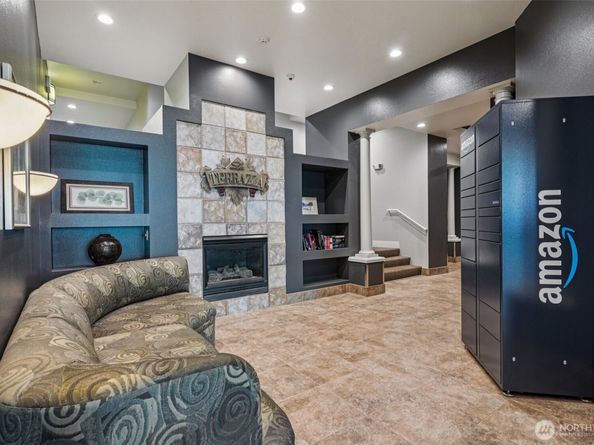 4343 Roosevelt Way NE 508, Seattle WA 98105