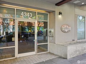 4343 Roosevelt Way NE 508, Seattle WA 98105