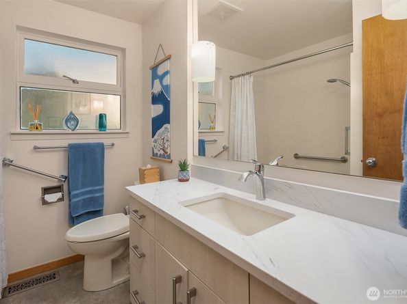 2337 NW 194th Place, Shoreline WA 98177