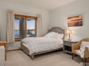 2337 NW 194th Place, Shoreline WA 98177