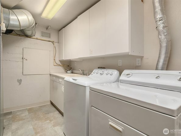 2337 NW 194th Place, Shoreline WA 98177