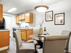 16817 Larch Way D207, Lynnwood WA 98037