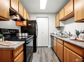 16817 Larch Way D207, Lynnwood WA 98037