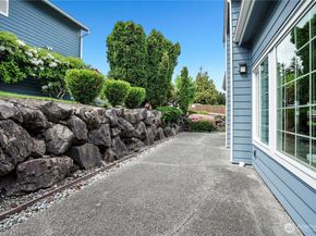 16817 Larch Way D207, Lynnwood WA 98037