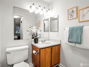 16817 Larch Way D207, Lynnwood WA 98037