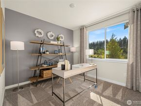 3977 McCormick Village Drive, Bremerton WA 98312
