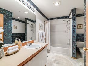 23325 59th Place S 161, Kent WA 98032