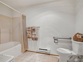 23325 59th Place S 161, Kent WA 98032