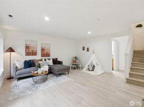 18669 NE 55th Way, Redmond WA 98052