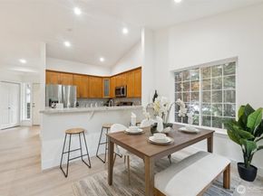 18669 NE 55th Way, Redmond WA 98052