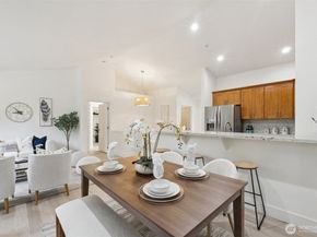 18669 NE 55th Way, Redmond WA 98052