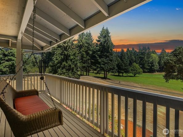 11186 Blue Pond Place NE, Bainbridge Island WA 98110